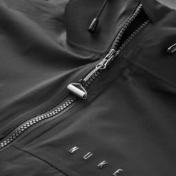 Nukeproof Blackline 2.5 Layer Packable Veste De Cyclisme Homme, Noir 10 Nukeproof Blackline 2.5 Layer Packable Veste De Cyclisme Homme, Noir -ÉQUIPEMENT DE CYCLISME nukeproof blackline 25l packable cycling jacket men black 5