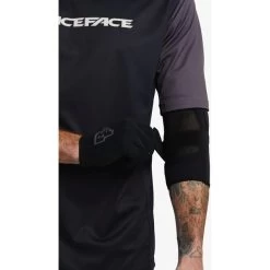 RACEFACE Race Face Ambush Protège-coudes, Noir -ÉQUIPEMENT DE CYCLISME race face ambush elbow protectors stealth stealth 4